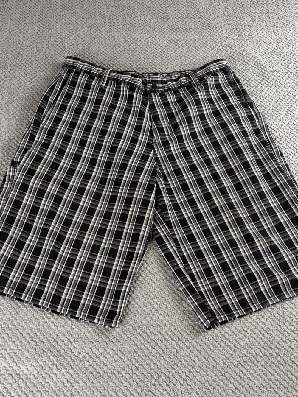 Dickies Black & White Plaid Cargo Shorts see measurements *no size tag